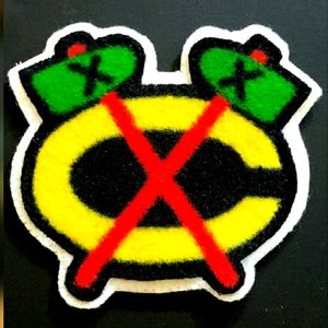 NEW NHL Chicago Black Hawks Tomahawk Hockey Patch/Emblem/Appliqué! 5" x 4.25".